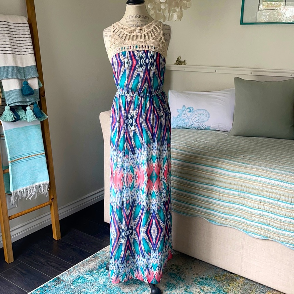 4/$20 Pretty boho sundress with spring colors and crocheted neckline size S